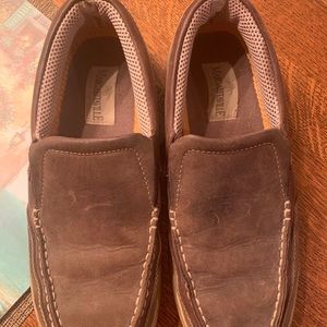 Awesome men’s slip on boat type shoes